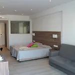 Hotel Fedrania Gardens