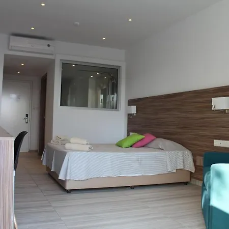 Fedrania Gardens Hotel