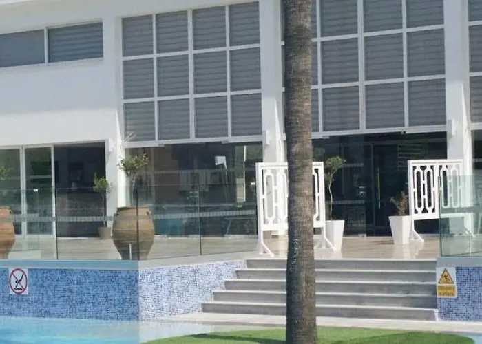 Hotel Fedrania Gardens 2*