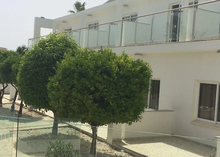 Hotel Fedrania Gardens 2*