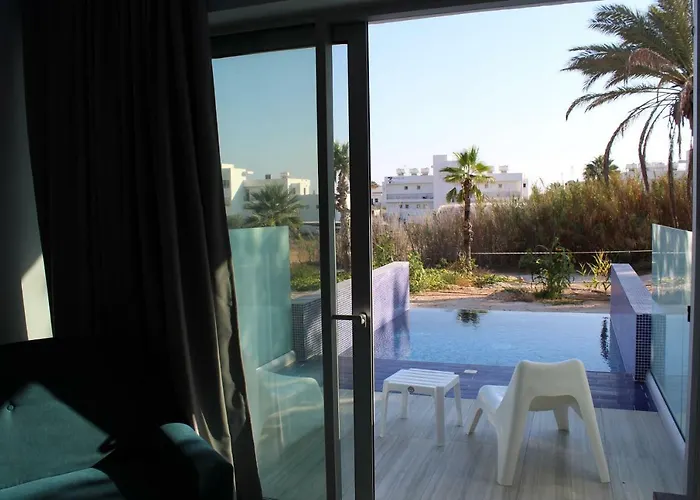 Hotel Fedrania Gardens