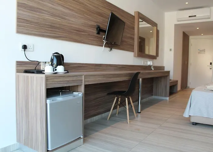 Hotel Fedrania Gardens 2*