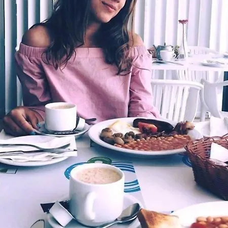 Fedrania Gardens Otel 2*