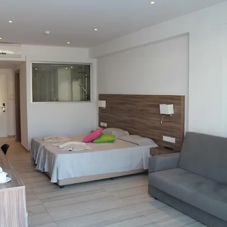 Отель Fedrania Gardens