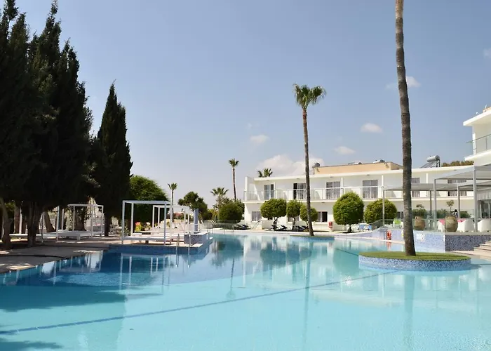 Hotell Fedrania Gardens 2*