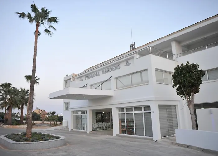 Fedrania Gardens Hotell