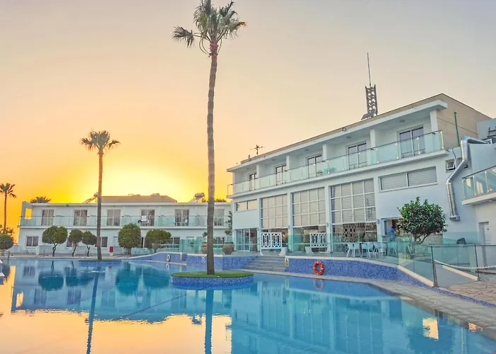 Hotell Fedrania Gardens 2*