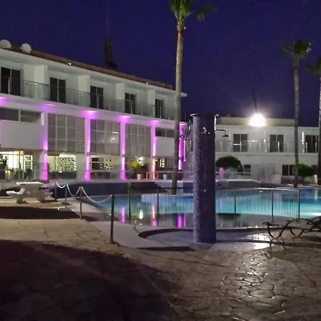 Fedrania Gardens איה נאפה