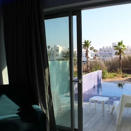 Fedrania Gardens מלון איה נאפה
