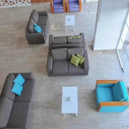 Fedrania Gardens מלון 2*