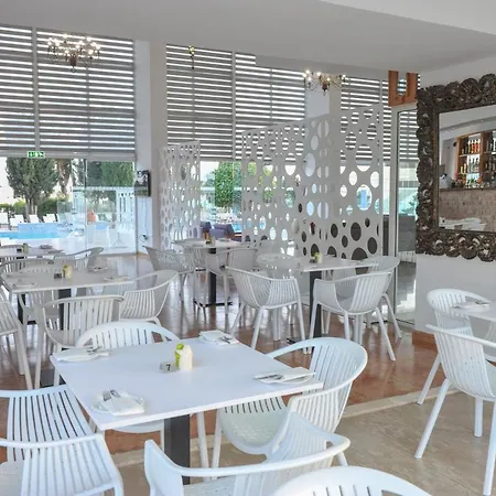 Fedrania Gardens מלון איה נאפה