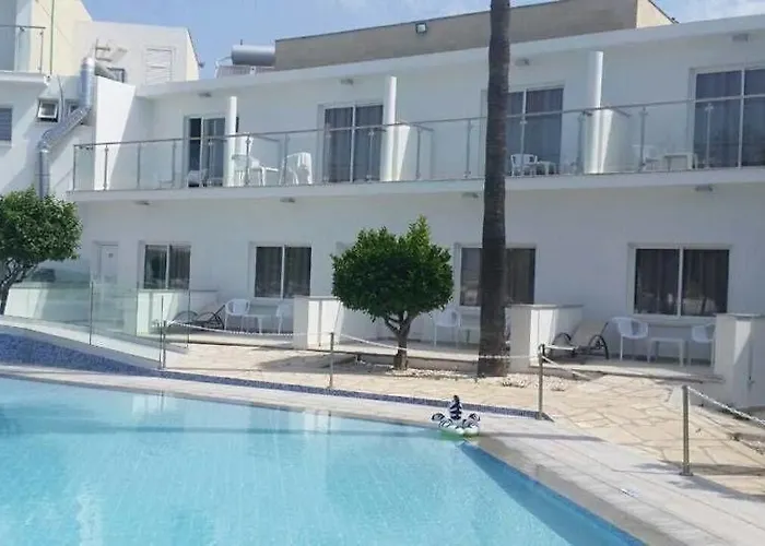 Hotel Fedrania Gardens 2*